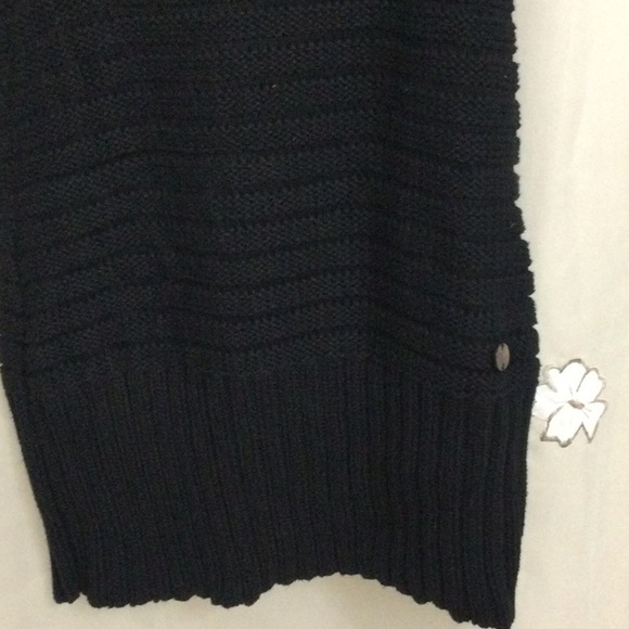 Guess, NWT, xs, bodycon, sweater dress - Picture 3 of 6